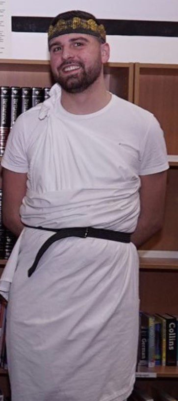 MoretonEnglish tweet media