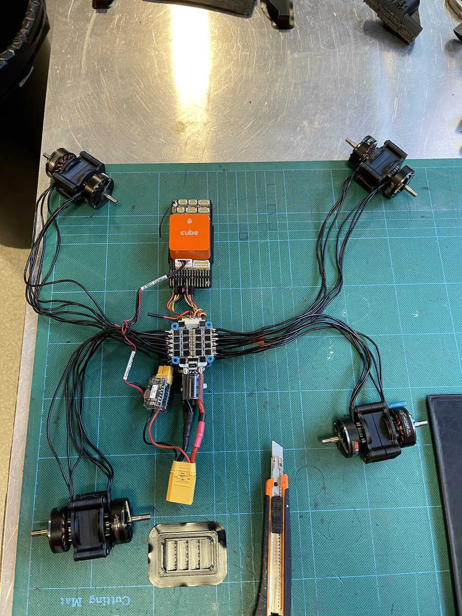 markwebs289's tweet photo. #FPV Heavylifter stripped back out for some airframe final trimming. Reminds me of my days of stripping drive trains and power units complete out of race cars at circuits!! https://t.co/j7NRdP2xdW