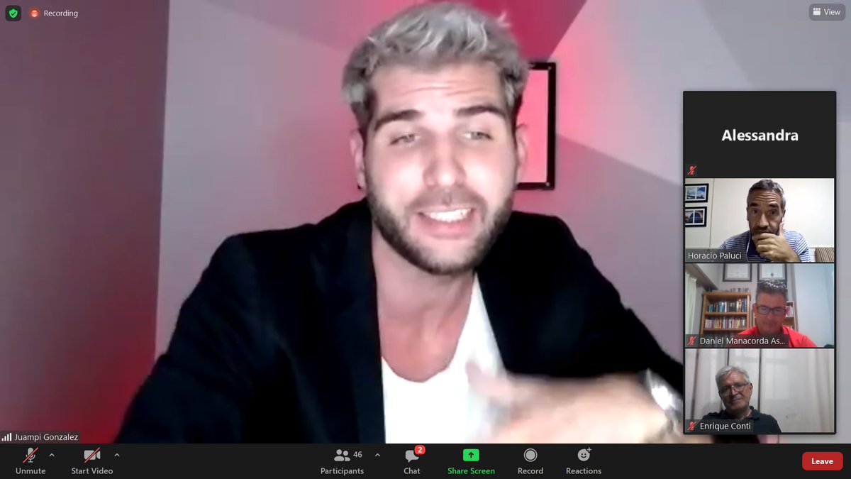 AV_BusCom's tweet image. En el mes de Febrero, a pedido de uno de nuestros clientes del rubro seguros organizamos un encuentro virtual entre las participantes de su CLUB DE MUJERES, con la visita de Alessandra Rampolla, quien luego le dio el pase a JUAMPI GONZALEZ  con su monólogo picante y actual.