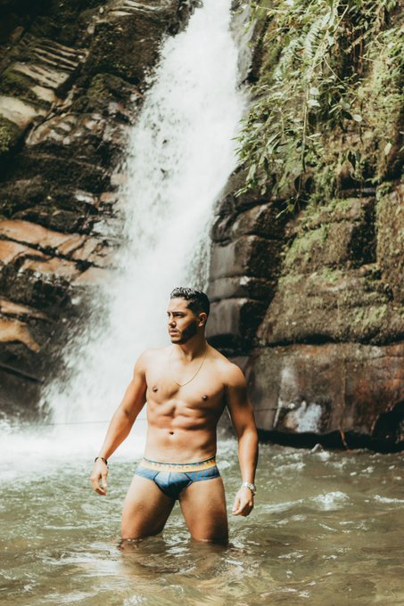 I want him to make me wet ? #camguy #jockmen #thursdayvibes https://t.co/gteWwrLKEM