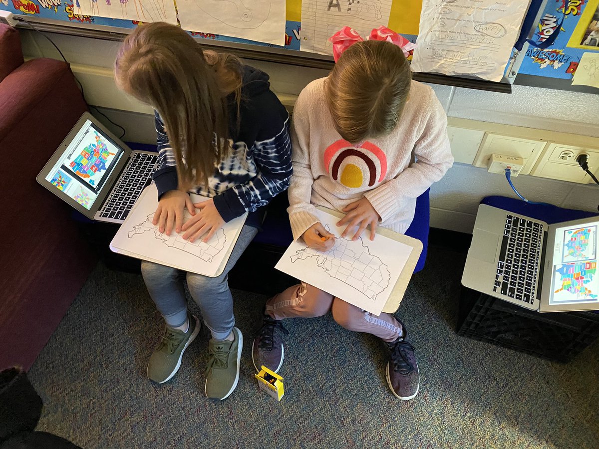 Using computers to practice our map skills! #BISD_DLD @BISD_iTech <a href="/BISD_HoustonSC/">Houston Elementary</a>