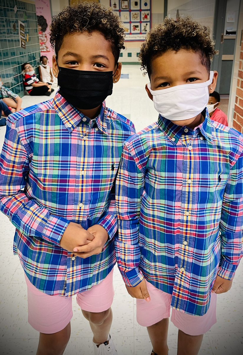 Poni3kj's tweet photo. DCE Picture Day. “Brothers make the best Friends”. #DCEStrongerTogether. #DCE303 https://t.co/9mMIfES6vt