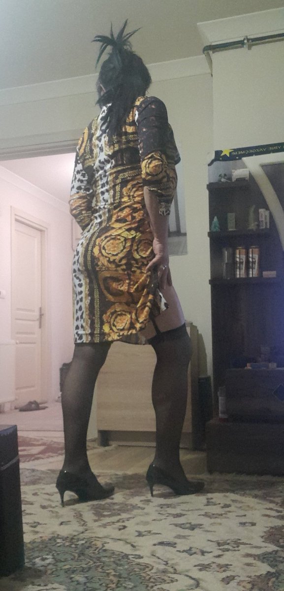 AslHancd's tweet photo. Bu gece de böyle olsun 👠👗👠👗 https://t.co/Y4fGCN9tBH