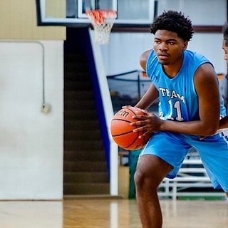 SCSpiders's tweet photo. Wishing Davison Wright (@davisonmw23 ),Zay Foster(@ZayFoster1) Earl Burgess III (@Earlburge03),Omar Daniels II (@omargdaniels1)  the best as they prepare to play in the state basketall chamionship as senior members of Dorman's basketball team. #Team864 is well represented https://t.co/TX6n00EZdW