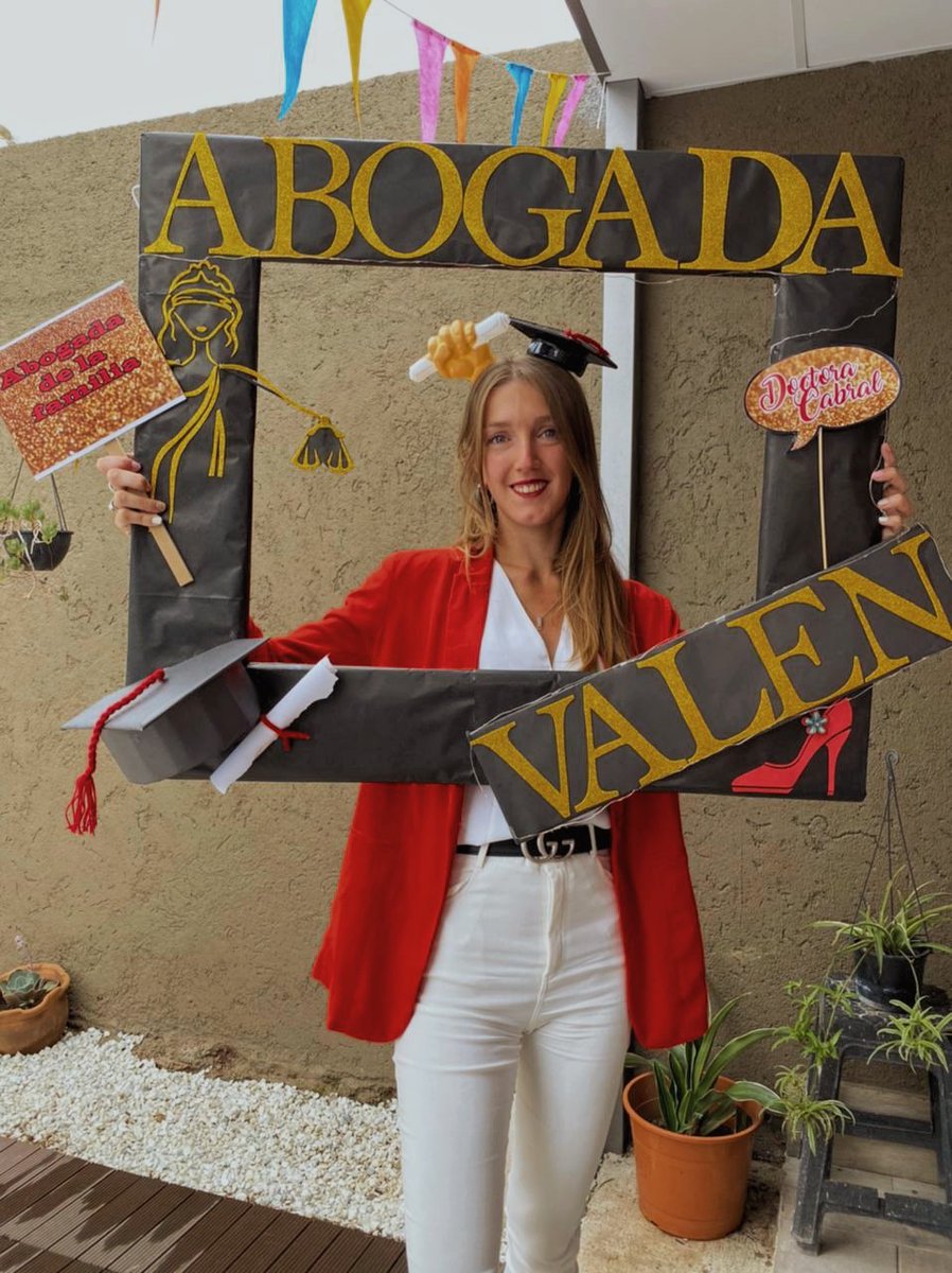 ValenCabral's tweet photo. SOY ABOGADAAA🎓 https://t.co/NCNN5RO1a5