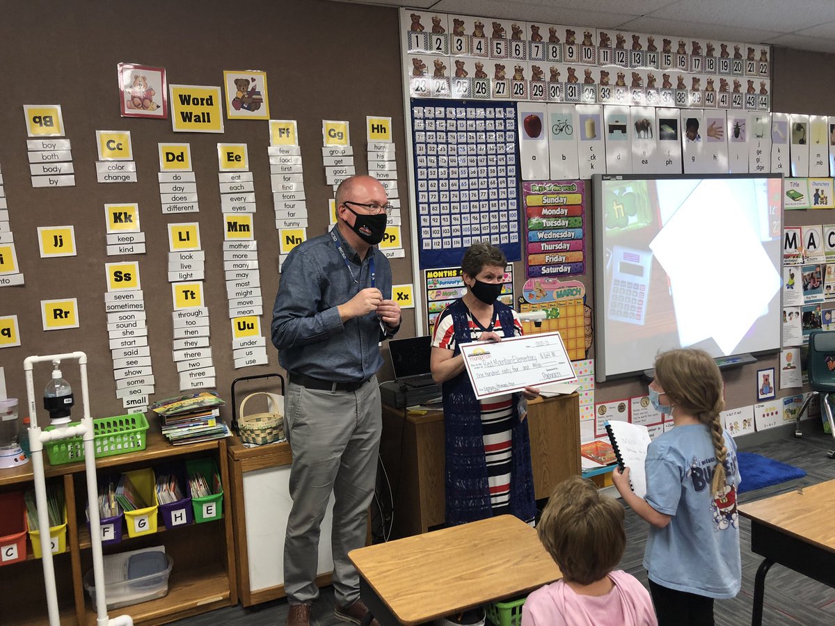 daldixon9's tweet photo. Here are a few more recipients of @washk12 foundation grants! The teachers were thrilled and some had tears of joy! Thanks! @Redmtelementary https://t.co/4s79U7lH6h