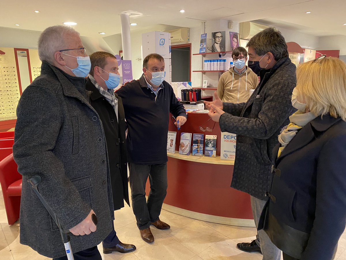 CORDIERPierre08's tweet photo. @JeanROTTNER Pdt @regiongrandest dans la #valleedelameuse toute la journée. L’occasion d’échanges avec des investisseurs, des élus, des citoyens, des commerçants, des chefs d’entreprise de #revin #givet #vireux @ElseJOSEPH @Poletti_B @cci_ardennes @ardennescd08 https://t.co/tEmTpAE1eX
