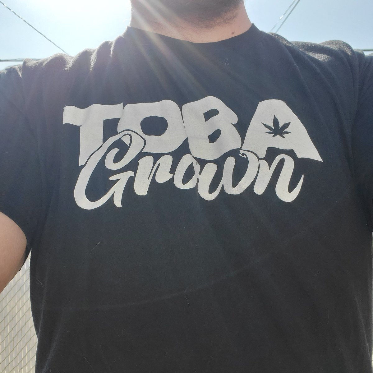 CannabuddiesCAN's tweet photo. 💚Good Day #Cannabuddies!

🌞It's a beautiful day here in Manitoba so I thought I'd rock my @TobaGrown tee while I walk my dogs! 🐶

👀Check these guys out &amp; support if you can! They're fighting for us to be able to grow our own like the rest of Canada. ✊🇨🇦

#CannabisCommunity https://t.co/ctJwW5u596
