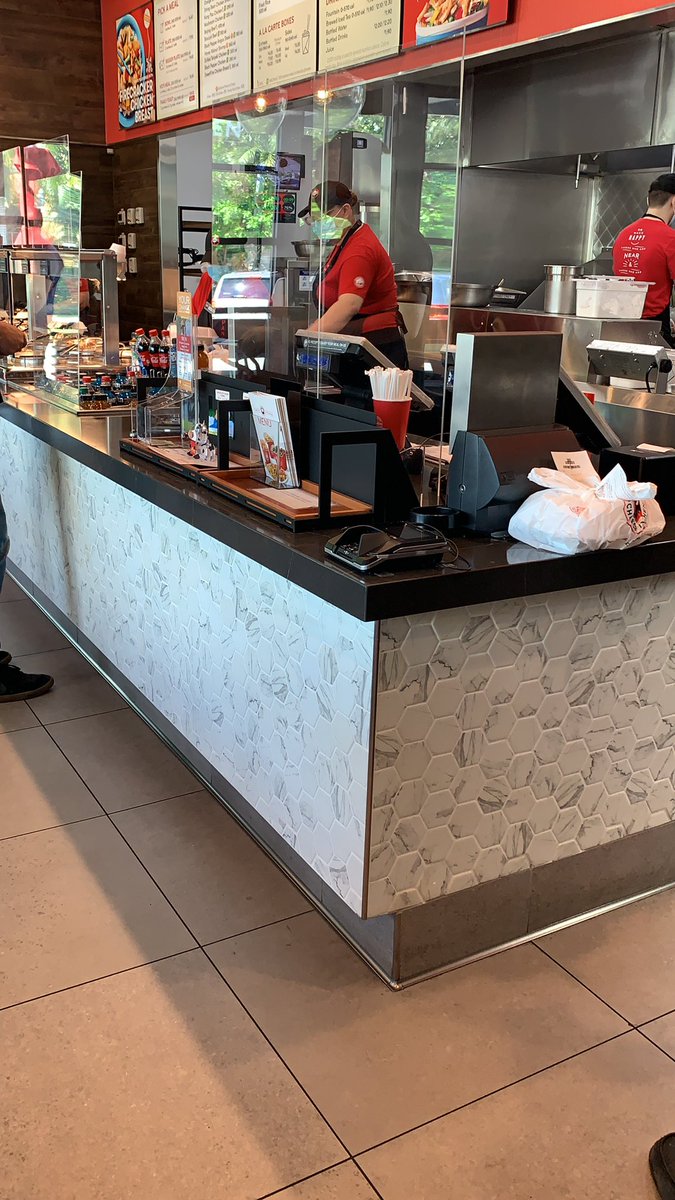 GoldScott72's tweet photo. Horrible service @PandaExpress today. Seems like this is a recurring problem https://t.co/El8K2hlSwc