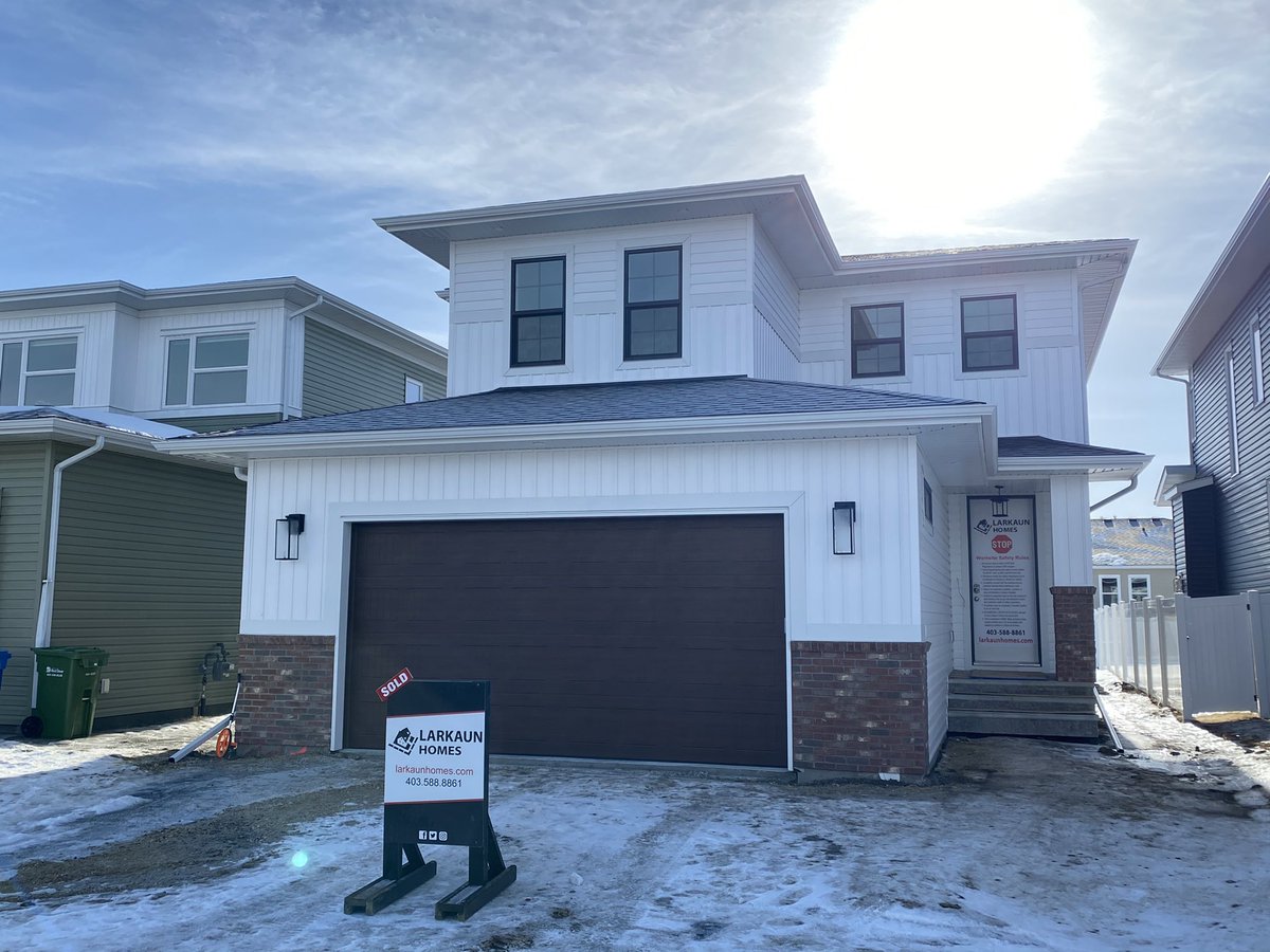 LarkaunHomes's tweet photo. Love how this exterior has come together #BuildingValueForLife https://t.co/XORXfJJN06