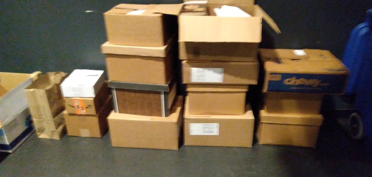 17 cases of books so far for Up with Books. upwithbooks.org/about
Great job Volunteer Club!!
Drive continues all next week so bring in your new or used books for K-12 readers.