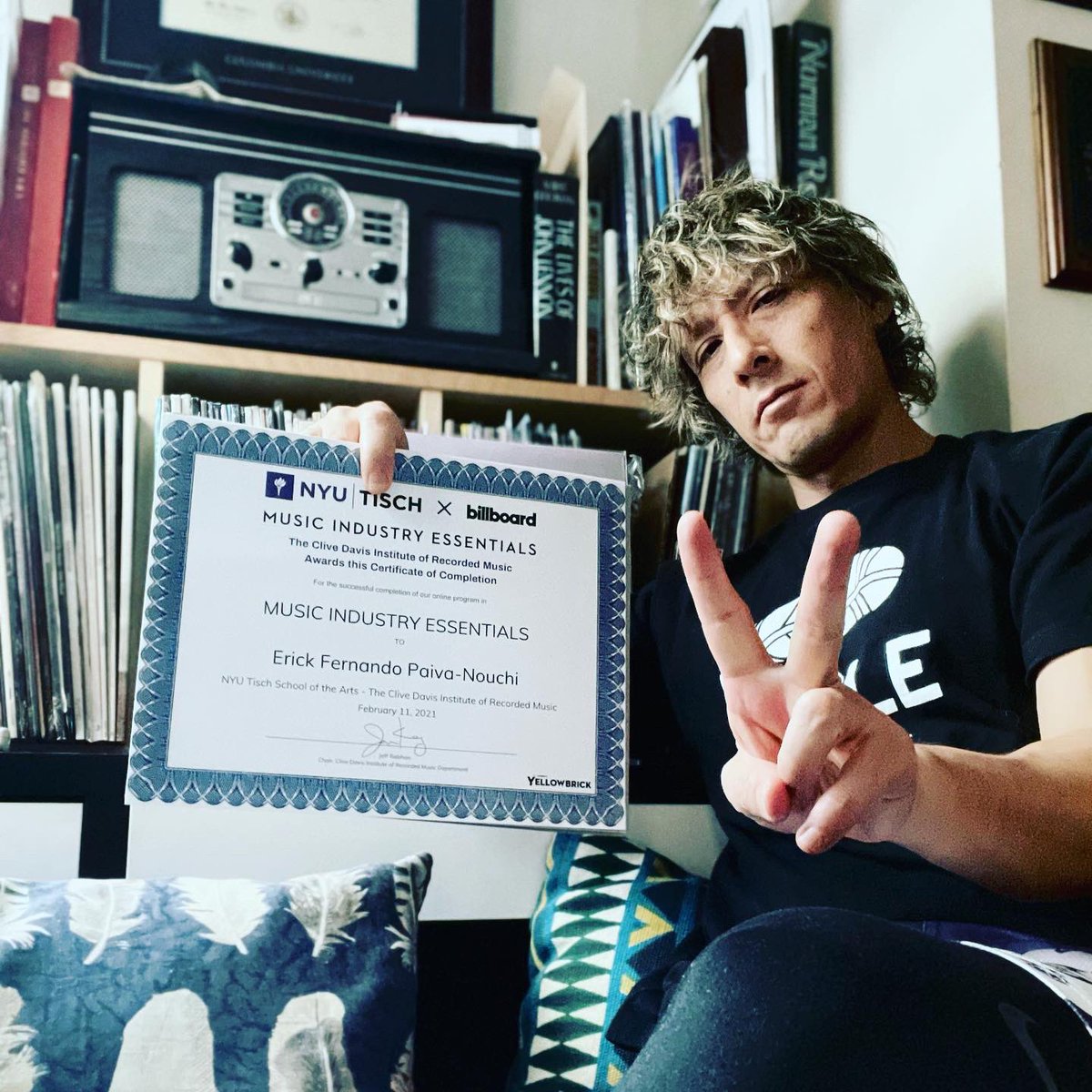 Erick_PN's tweet photo. Music business goals ✅ https://t.co/2mtbdNYIGl