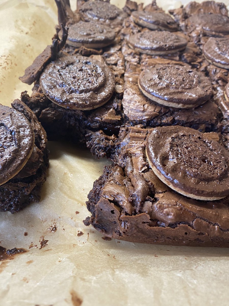 Emma Murphy (INFACT) ☘️💕😘🦋 (@emma4facs) on Twitter photo 4 year olds favourite food is Jaffa Cake.... today we both made
🍊 🍊 🍊 Jaffa Cake Brownies🍊🍊
He’s over the moon with how they’ve turned out 😍😍😍😍😍 Super easy recipe From gorgeous <a href="/AmyTreasureBlog/">Amy Treasure Photography</a> 😘😘😘 4 year olds favourite food is Jaffa Cake.... today we both made
🍊 🍊 🍊 Jaffa Cake Brownies🍊🍊
He’s over the moon with how they’ve turned out 😍😍😍😍😍 Super easy recipe From gorgeous <a href="/AmyTreasureBlog/">Amy Treasure Photography</a> 😘😘😘