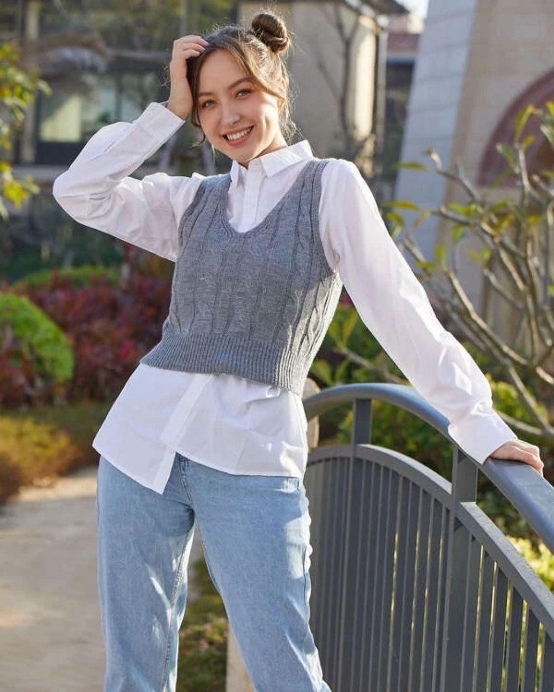 Ropa Cool 57 on X CHALECOS DE MUJER faciles de combinar con camisas de manga corta o larga RopaCool57 Ropa Cool 57 chaleco chalecos chalecostejidos chalecotejido chalecopunto look lookfashion lookfash...