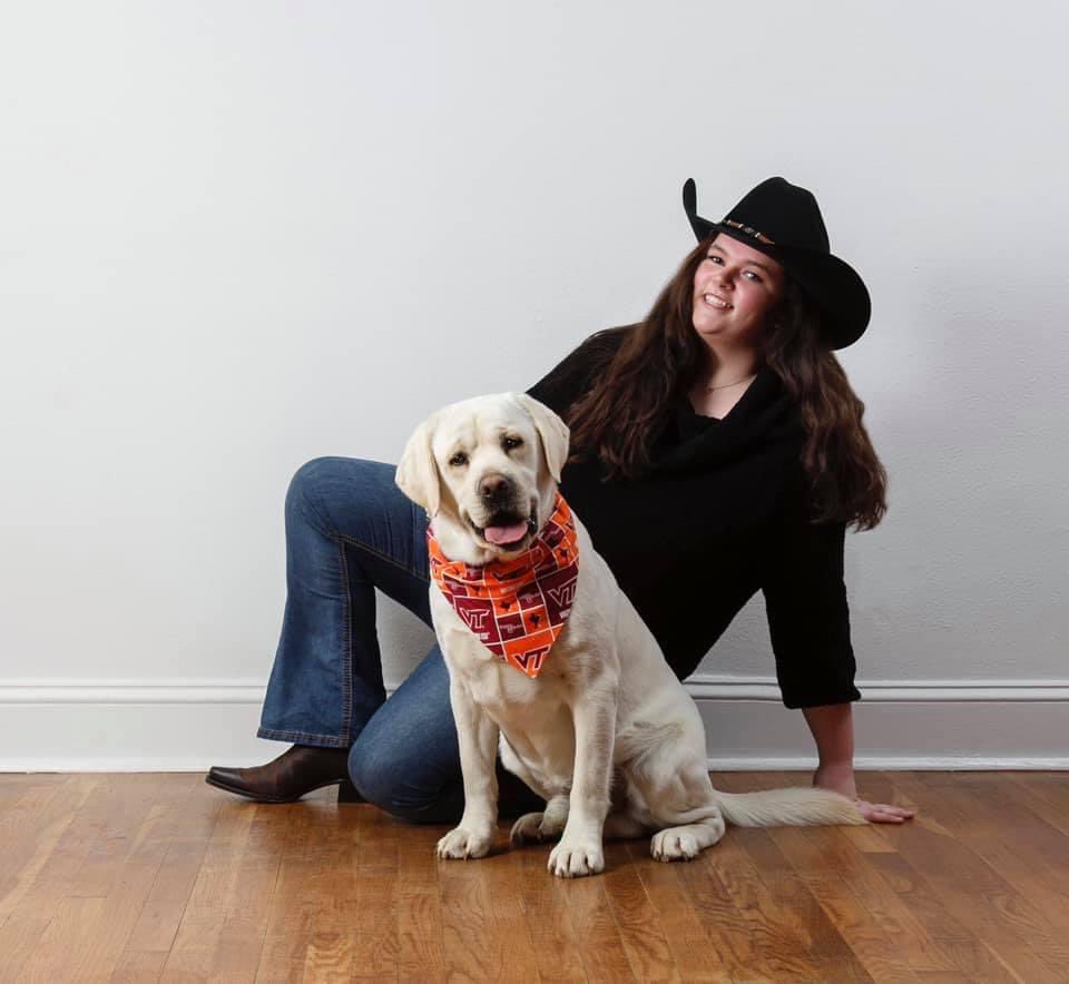 RealLifeStudios's tweet image. I cannot lie!!!  Definitely one of my favorite portrait session ever because this Hokie Girl is my niece and let’s not even start taking about that adorable pup!!!

#richmondsbestseniorportraits #richmondphotographer #highschoolseniors #reallifestudios #seniorportraits