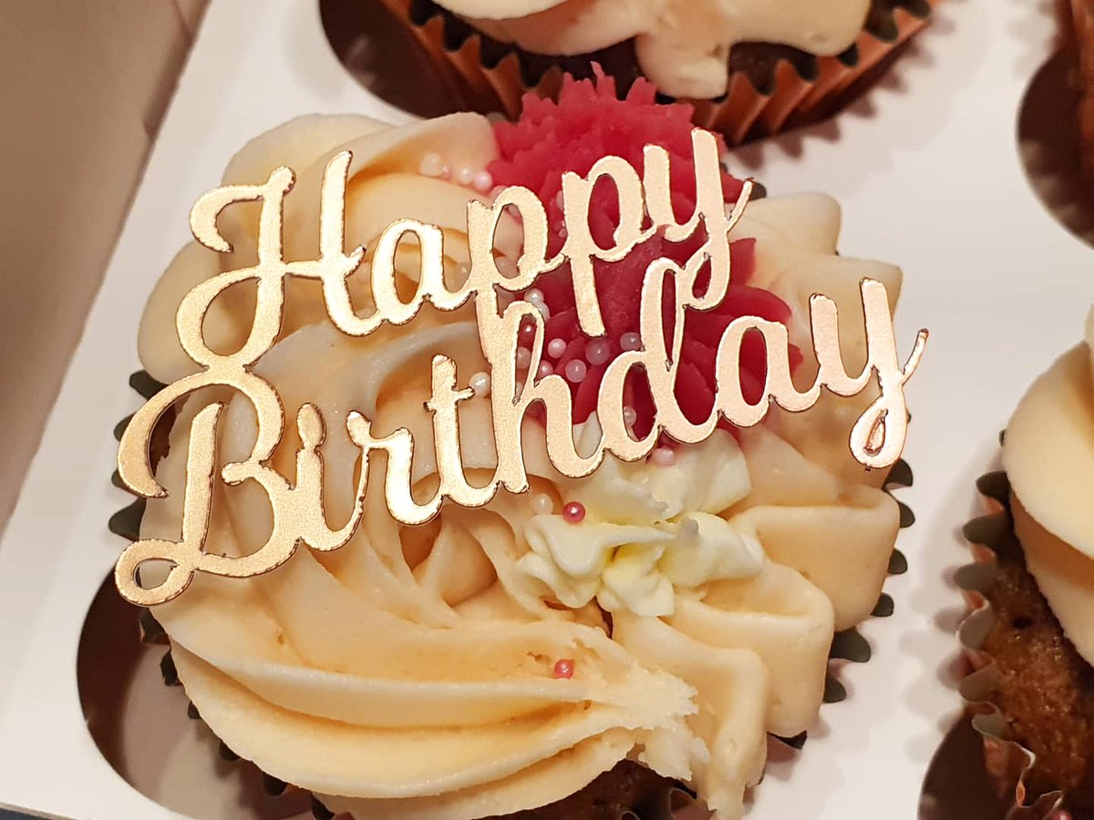 70th birthday rose gold and pink themed carrot cupcakes 🧁🥕

#AuntieCakeBakes #cupcakes #carrotcakecupcakes #70thbirthday #eastlondonbaker #essexbaker