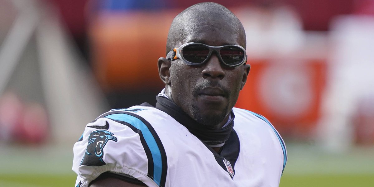 AroundTheNFL's tweet photo. DL Stephen Weatherly says he's returning to Vikings after one season in Carolina: "Back to the Twin City for round 2!"

https://t.co/tiUoBcC1K1 https://t.co/lqVIFnfF9A