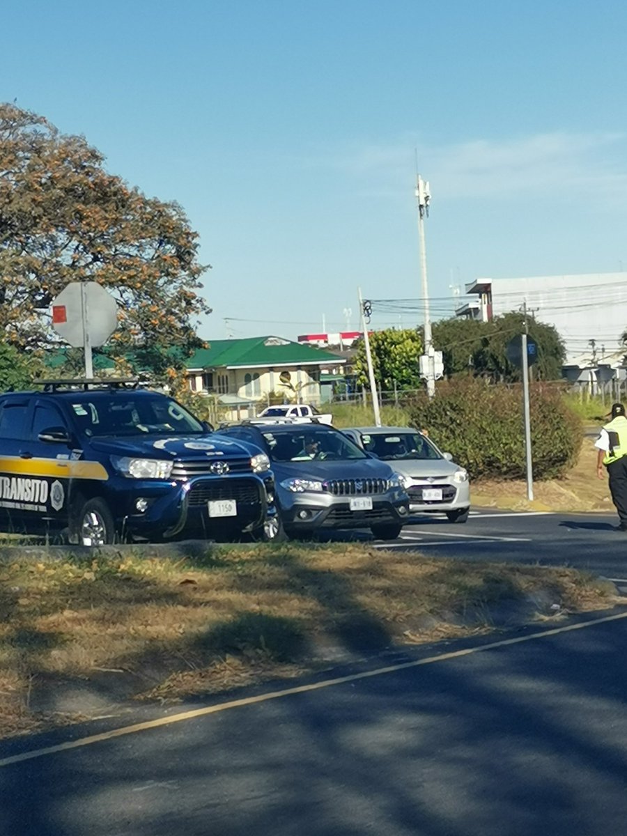 Roalvarezolaso's tweet photo. Los que transitamos en La Galera agradecemos esto 👇
@TicoTrafico @DGPT_CR @gmarinsa https://t.co/v0NiDYPWk1