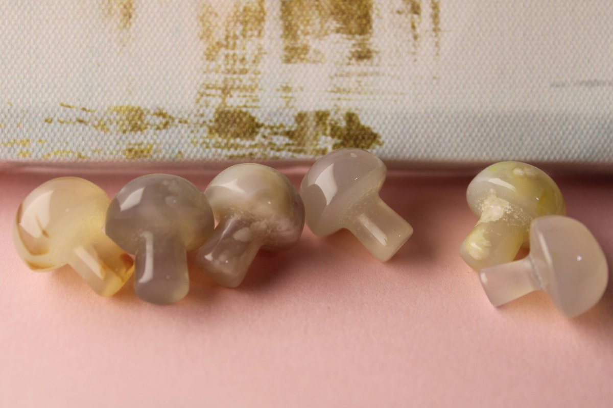 ✨Back in Stock✨

Agate Mushies are back in stock and awaiting the launch of our brand new site! 

Wanna get notified when we launch? 
Join our email list!