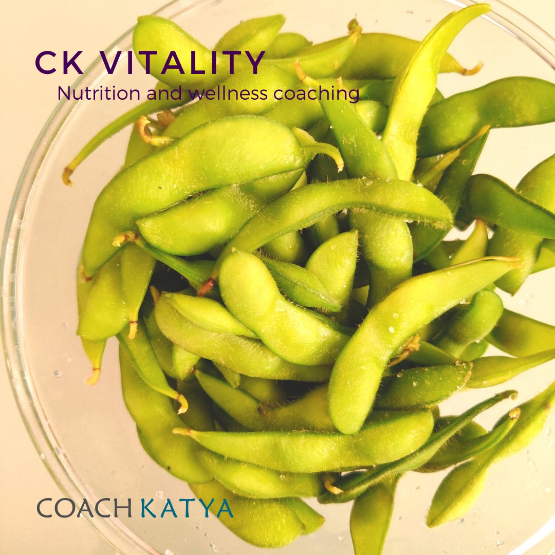 Snack time! Edamame, plain, with a little salt and/or chili for a some spicy goodness. What snacks do you enjoy?
#thisiswhatieat #foodie #snacks #sides #soybeans #nutrition #eatbetter #movebetter #vitality #coaching