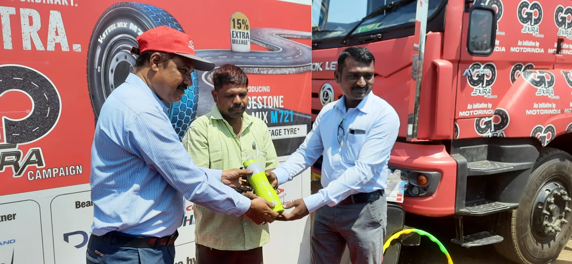 motorindiatweet's tweet photo. Known for its fragrant flowers, warmth & heartiness the Hubli city mesmerized the #GoExtra Campaign. It was impressive to experience great enthusiasm in fleets, mechanics and operators.
@BridgestoneInd @ALIndiaOfficial @jaispring @DHLighting @deluxbearings https://t.co/tAgLTQkqVD