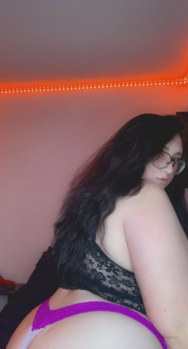 Libsloves99's tweet photo. 5 dollar special until next week come join the fun 🤤🥰 #bbw #horny #onlyfans #onlyfansbabe #curvybbw #sellingcontent https://t.co/duL3nL1Sgg
