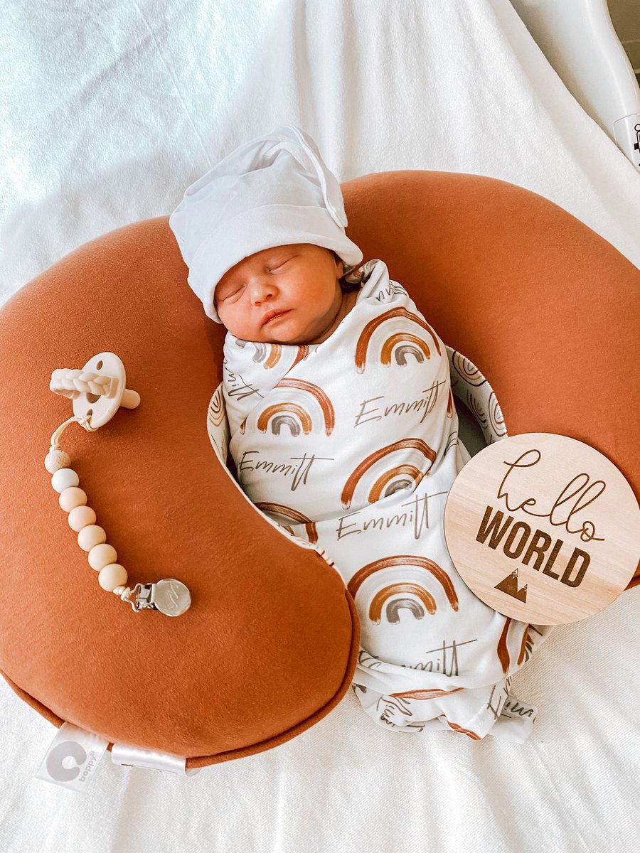 KalynBraun's tweet photo. Welcome Emmitt James Gorcica 🤍 6 lbs 10 oz • you are so loved my son. @CadenLane @BoppyCompany @ItzyRitzy #NewBorn #baby #babylove #Quarantinebaby #cadenlane #itzyritzy #thursdayvibes #March4th #thursdaymorning https://t.co/bNQ6KDfV2U