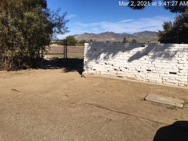 RivCo_Code's tweet photo. On Tuesday, Code teamed up with @RSO and @WasteManagement for a cleanup of a vacant lot on Lincoln Ave/Palm Ave in Hemet. The eyesore of chairs, buckets, boxes, and trash were removed. #RivCoNow #KeepingCommunitiesSafe #SeeTheTransformation #CleanUp #KeepItClean #ThanksPartners https://t.co/GN5q6KlZT9
