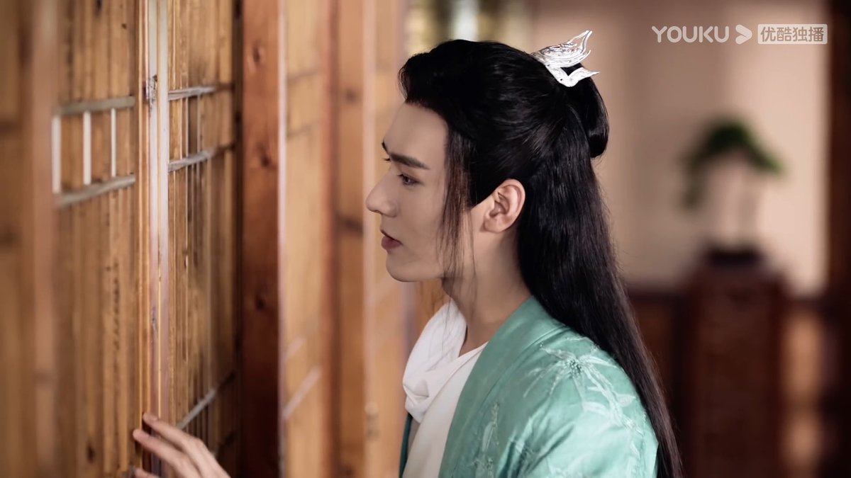 bluemorningsoup's tweet photo. #山河令 When did A Xu start *accepting* WKX walking into his room without knocking?

How it started                How it’s going https://t.co/c7N6xcKqn8