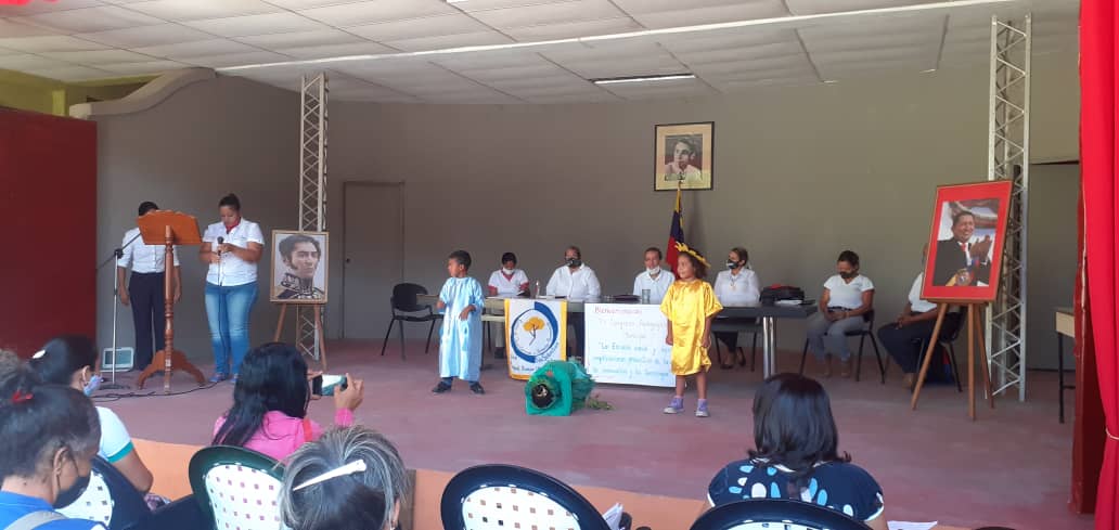Con Alegría y Entusiasmo en #Aragua Inicia el Congreso Pedagógico Municipal 2021.¡En Aragua La Educación No Se Detiene! 
<a href="/NicolasMaduro/">Nicolás Maduro</a> @psuvaristobulo 
#ReforzarContraLaCovid19 
@MPPEDUCACION <a href="/RosangelaOrozco/">Rosangela Orozco</a> <a href="/leoalvacabrera/">Prof. Leonardo Alvarado</a> @Nancyor7