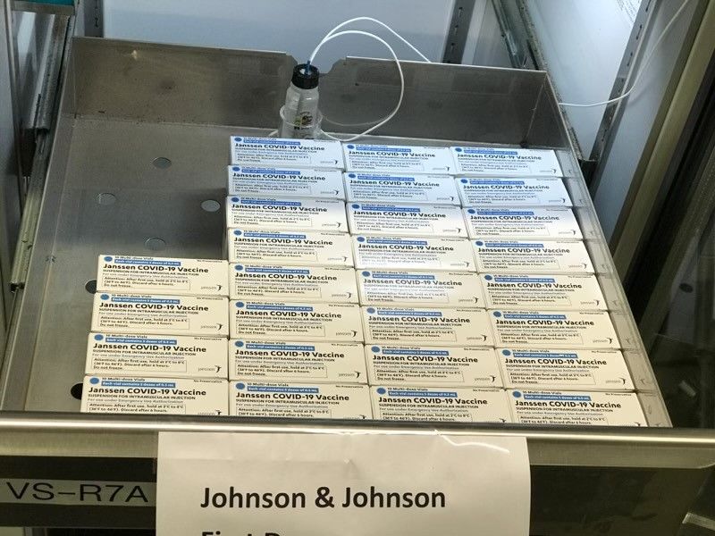 MontgomeryCoMD's tweet photo. 🆕 @MoCoDHHS has received its first shipment of the J&amp;J/Janssen #COVID19 vaccine, 1,600 doses, and plans to start using the vaccine at its clinics in the coming days. https://t.co/TuO8KnxRR5