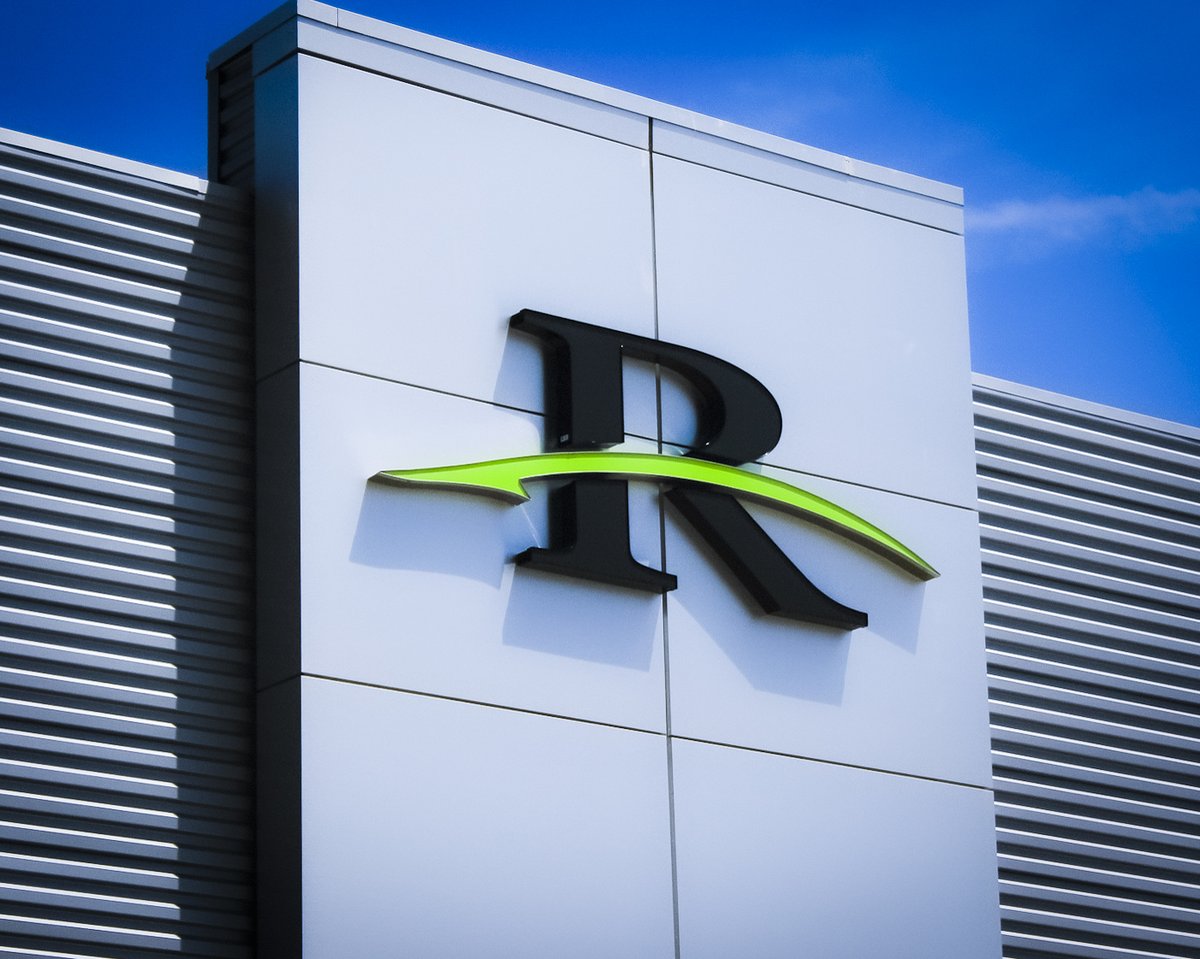 ThinkBigCI's tweet image. Show your building some love!  Blank spaces are a canvas for your brand.  Let CI create your one-of-a-kind sign to bring your image to the forefront!

Send an email or give us a call to find out what we can do for your business!  thinkbigci.com