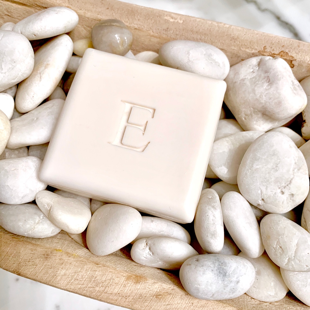 wrenhomeco's tweet photo. Stay Fresh and Clean (Clean)

#notyourtypicalmonogram #kitchen #interiordesign #madeinusa #homedecor #gift #kitchendecor #servingtray #beauty #soapshare #soapmaking #luxurysoap #artisansoap #monogrameverything #monogrammed #shopsmall

https://t.co/HKM0EqbSSV https://t.co/Uysas4mbaa
