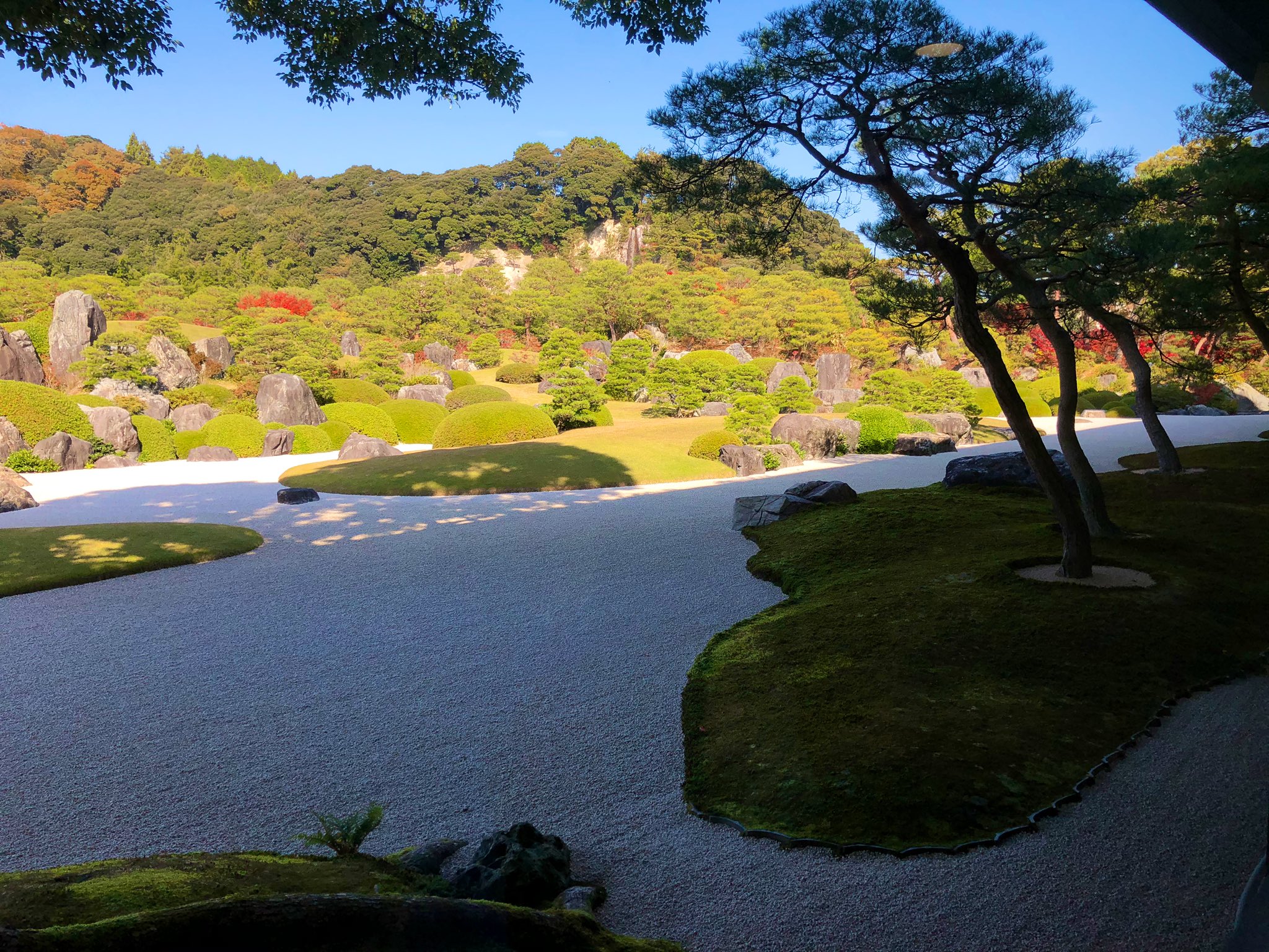 日本庭園情報メディア おにわさん The Japanese Gardens Pa Twitter 足立美術館庭園 茶室 環翠庵 の脇にある鎌倉時代作の十三重石塔は和歌山の国指定名勝の大名庭園 養翠園 T Co Birnyjwfn5 を造営した紀州藩十代目藩主 徳川治寶 ゆかり