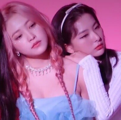 lqofseulgi's tweet photo. 💜happy birthday to our baby yeri! hope you’ll have an amazing day, full of positivity, love and joy💜
@RVsmtown 
#ITSYERIDAY
#HappyYeriDay
#예림아_해피벌뚜뚜데이 https://t.co/3SmeBFVjLt