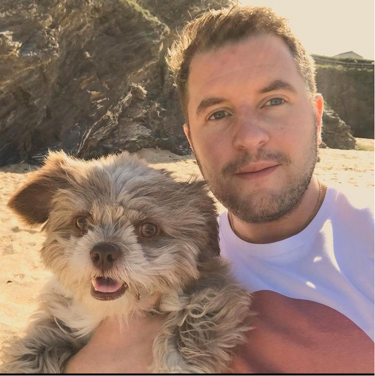 Here is Ben, a Care coordinator here <a href="/LeedsMHRecovery/">LeedsRecoveryCentre</a>. He works for <a href="/commlinksnorth/">Community Links</a> &amp; his role is to co-ordinate the care of people who have severe &amp; enduring mental health difficulties &amp; complex needs. Ben's interests are Harry Potter, &amp; his fluffy dog Teddy <a href="/LeedsandYorkPFT/">Leeds & York Partnership NHS Foundation Trust</a>