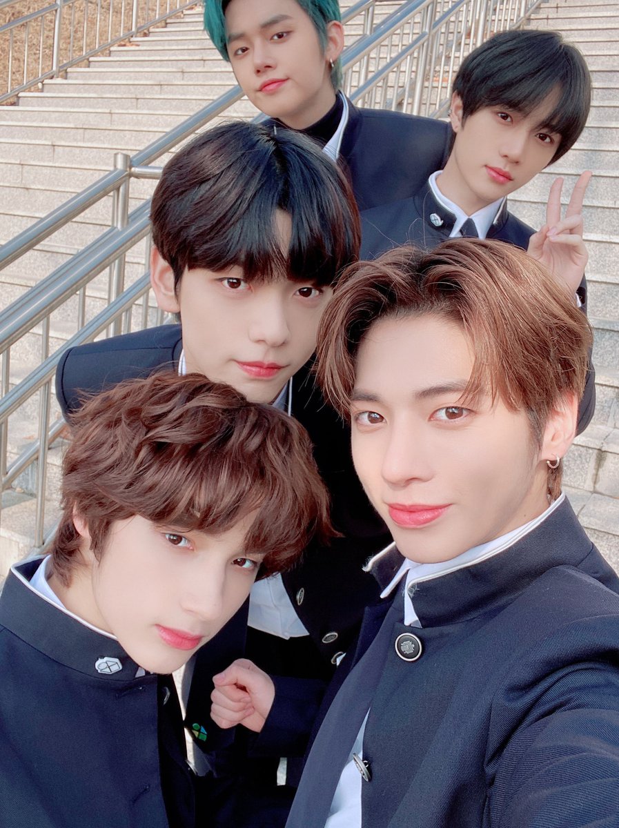 armystata10's tweet photo. 데뷔기념일 축하드립니다 너무 늦어서 죄송합니다 안전하게 있어요!!💙 https://t.co/Wcw96o99uX
