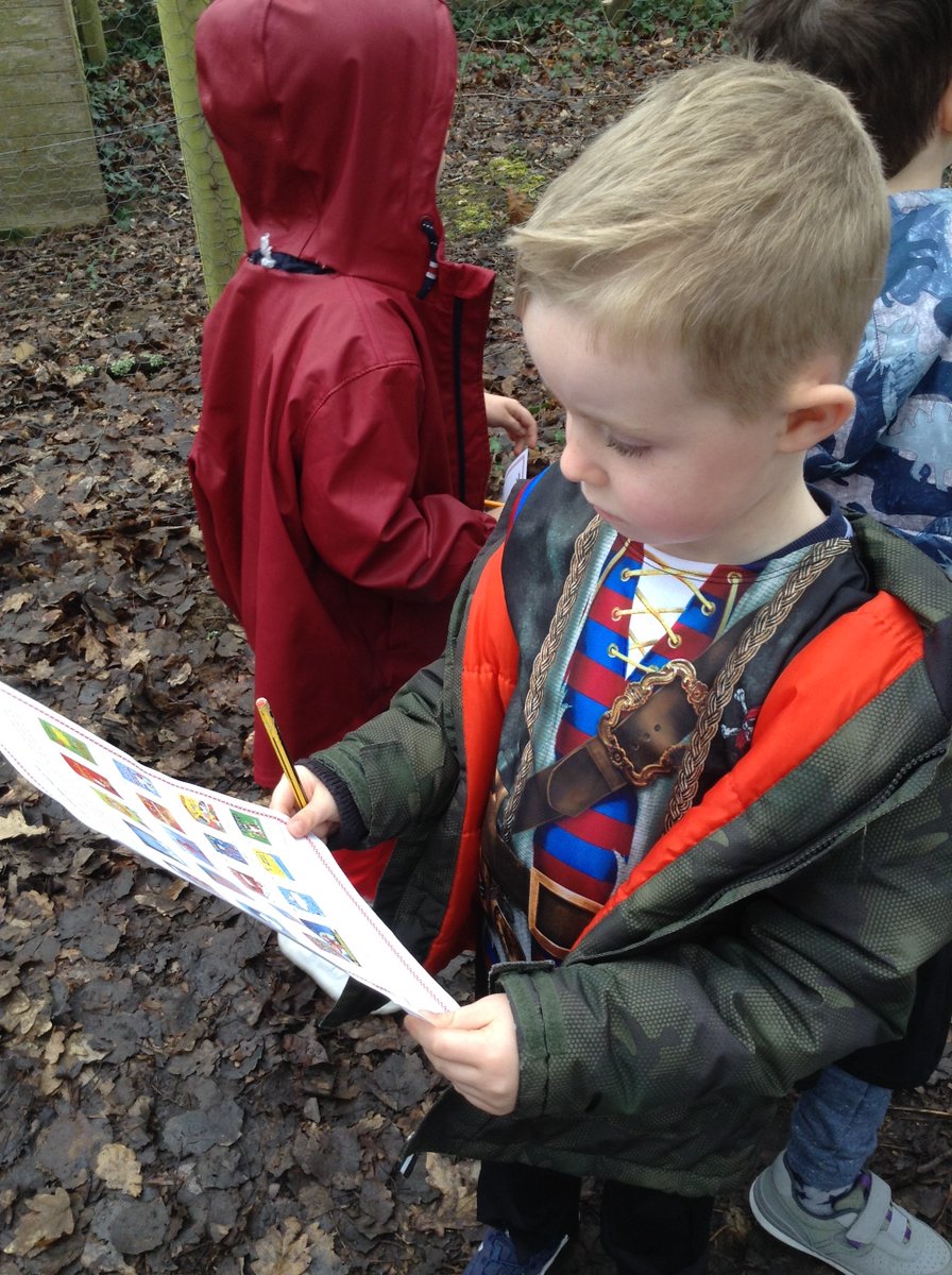 In school treasure hunt #huntingforbookcovers #WorldBookDay2021
