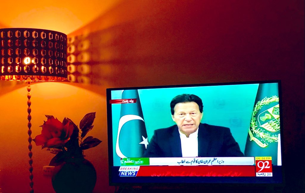 SarkarGee4's tweet photo. بہادر اور غیّور عمران خان آپ کی پاکستان سے محبت بےمثال ہے ۔۔ ہم کل بھی آپ کے ساتھ تھے آج بھی ہیں اور ہمیشہ رہیں گے ۔۔ پاکستان زندہ باد 🇵🇰
#ImranKhan  
#BehindYouSkipper https://t.co/Mn5T8GaB45