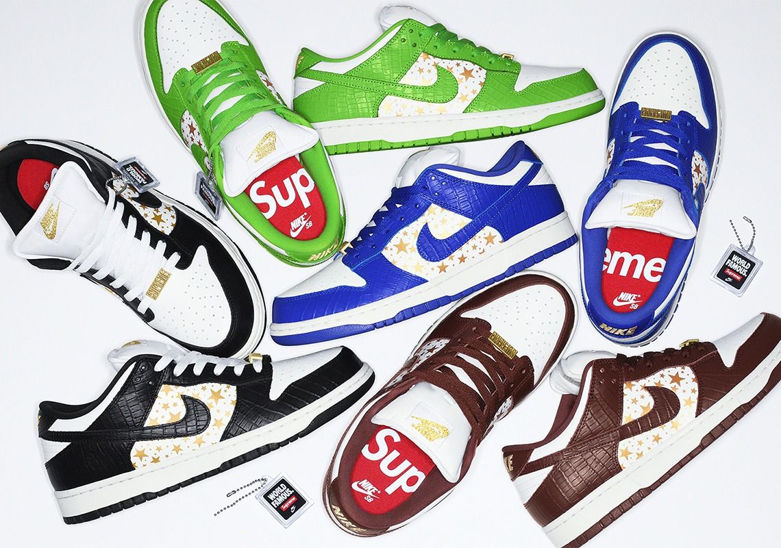 KicksFinder's tweet photo. Ad: REMINDER! Releasing at 10 AM EST via Supreme US.
Supreme x Nike SB Dunk Low

>> https://t.co/mA8yTJsDnN https://t.co/5dmp9BsADJ