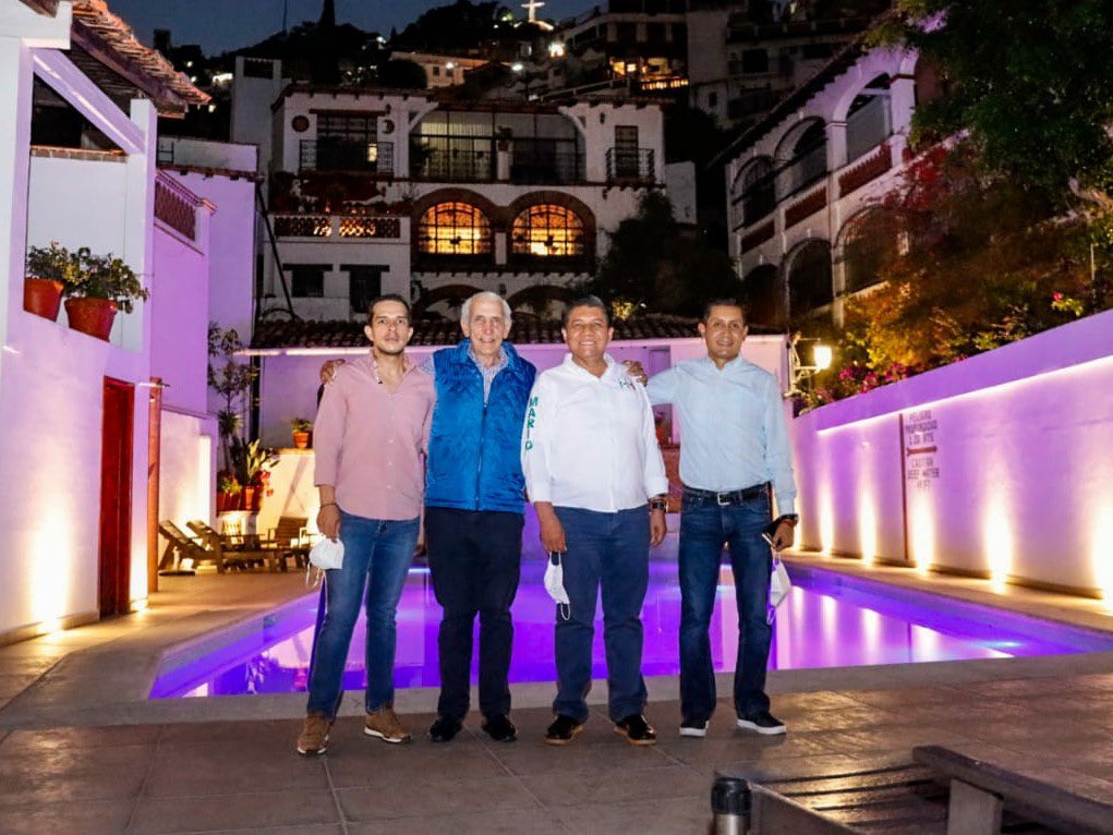 Mario_M_Arcos's tweet photo. En el bello #pueblomágico de #Taxco, con mi amigo Manuel @PrattSaidi. https://t.co/NbkvsFZvA1