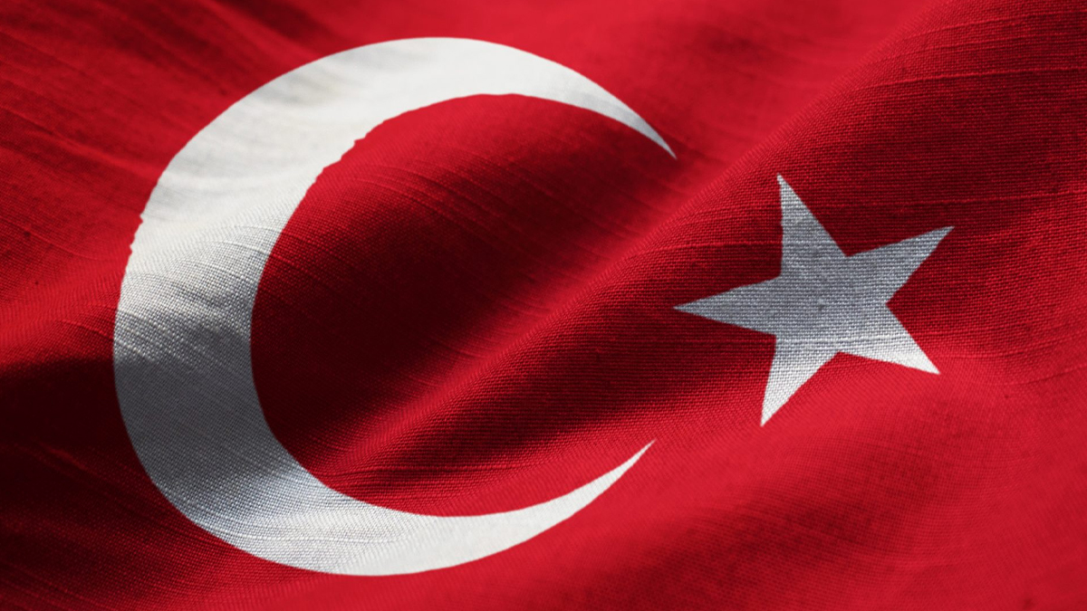 Bingöl'den Tatvan'a gitmek üzere kalkış yapan helikopterin düşmesi sonucu şehit olan kahraman askerlerimize Allah'tan rahmet; ailelerine, yakınlarına ve milletimize başsağlığı, yaralanan askerlerimize acil şifalar dileriz.