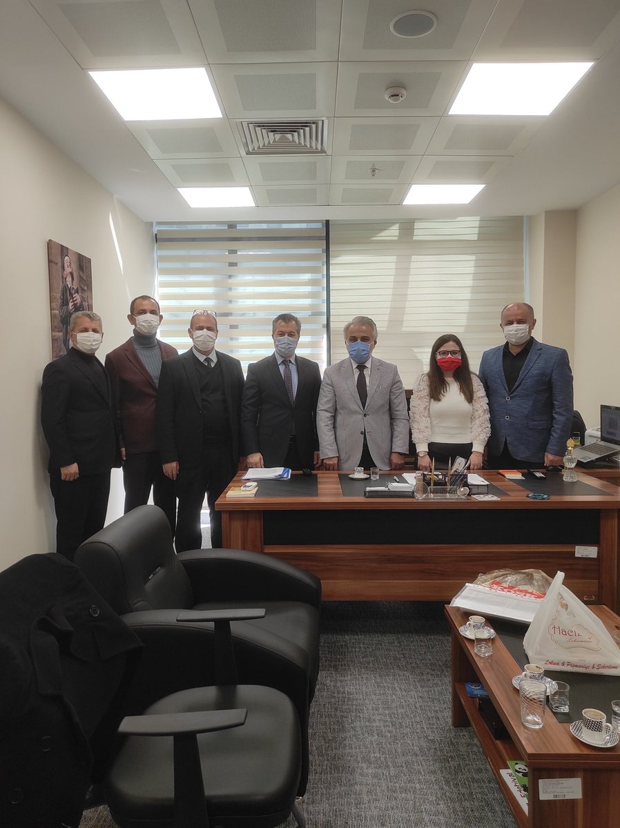 BagcilarEyuder's tweet photo. Bağcılar Eyuder  olarak Bağcılar ilçe mem müdürü Mustafa Yılmaz, şube müdürleri Nihat Altıntaş'ı, Haci Korkmaz'ı, Sevcanur Özcan'ı Erdal Yıldırım'ı ziyaret ettik.
Nazik kabullerinden dolayı teşekkür ederiz.@BagcilarMem @19_mstfylmz @Nihataltintas52 @hackorkmaz2 @eyuderistanbul https://t.co/3R75nbfEg1