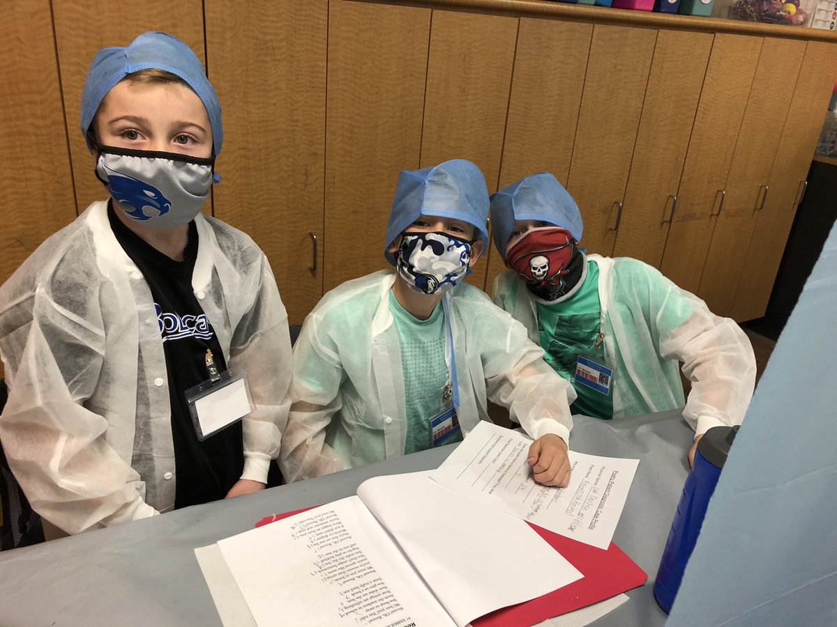 MrsDixonGT's tweet photo. We had the best time at Samuel Beck University Medical Center diagnosing poems and performing poetry surgery.  One of my students said, “I can’t believe I’ve been in medical school for 10 minutes already!” ❤️ True engagement! @BeckElem https://t.co/btoZfCiUTZ