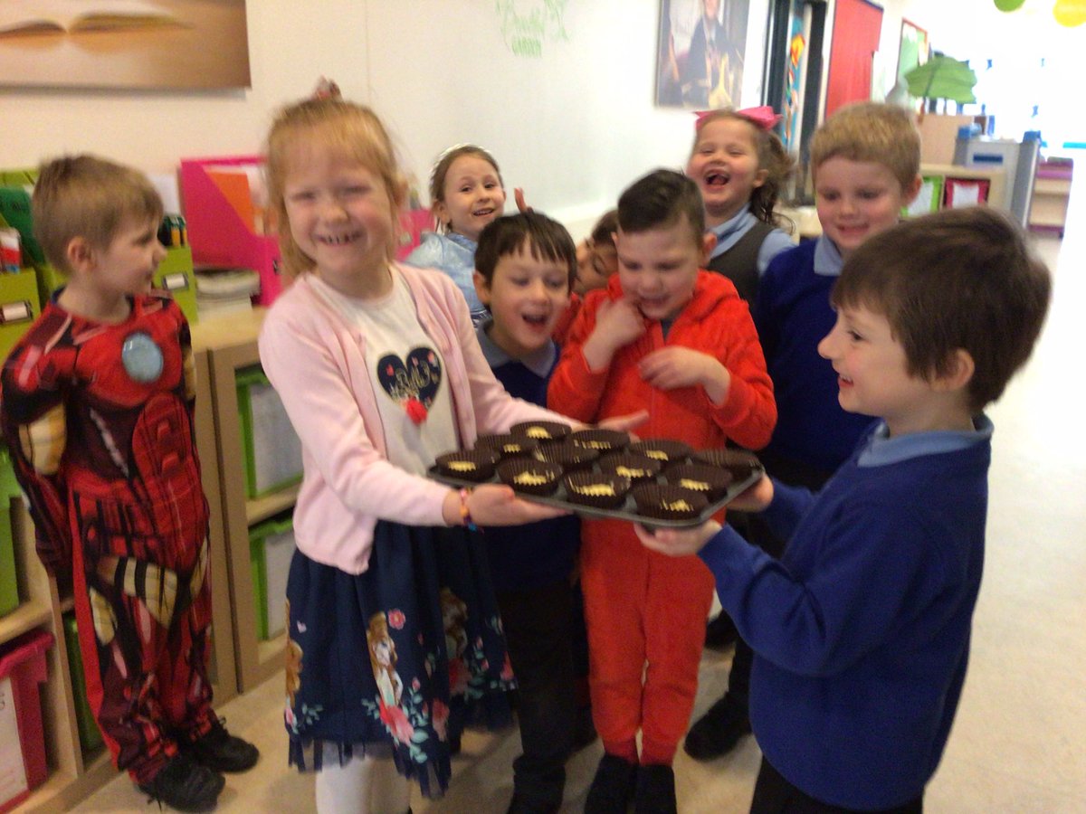 Kay Webb tweet media