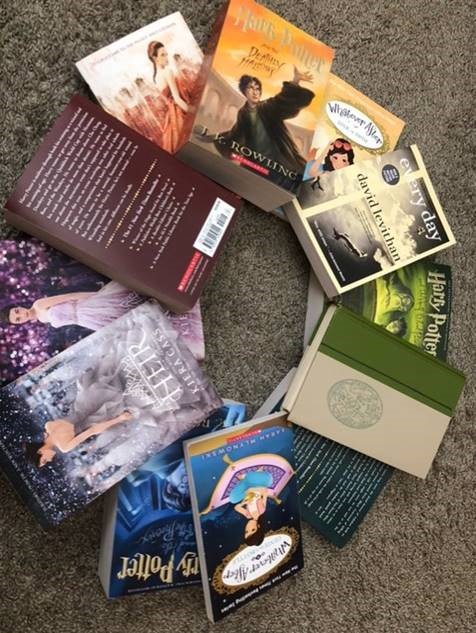 WebberMS's tweet photo. .@Webberms student Claire created a color wheel using books for her FCS class, perfect timing for #WorldBookDay #TheWebberWay #PSDtogether #WebberReads https://t.co/1gxg97Dk02