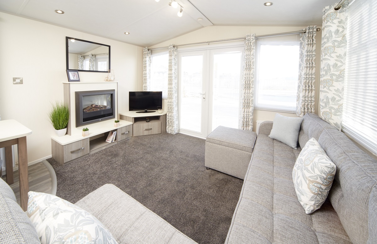 Arronbrook's tweet image. Simon Cordingley should soon be able to see his stylish Clipper, which is entering production shortly! 😍
Measuring 30ft x 12ft, this modern and airy design is sure to be the envy of its neighbours at its new Anglesey home!
#Caravans #HandMadeQuality #bespoke