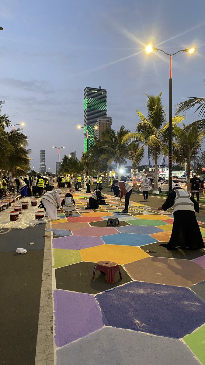 nawaaff20's tweet image. كورنيش الألوان🎨