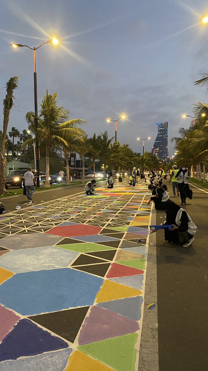 nawaaff20's tweet image. كورنيش الألوان🎨