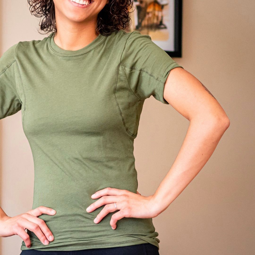 Thompson_Tee's tweet photo. Tired of #sweat stains? Us too! Our undershirts have a patented #antisweat technology that protects your favorite shirts from sweat stains and body odor. Visit https://t.co/ghD9vcsMvz to shop now! https://t.co/cBAx2soPGf